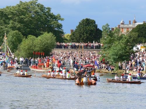./Tudorrow/P1050078_wm.JPG